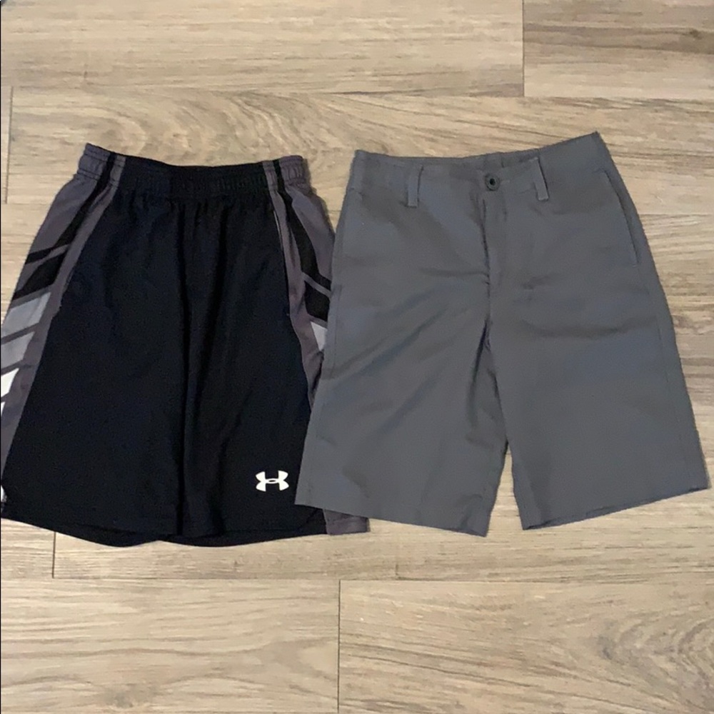 Under armor boys shorts Medium
